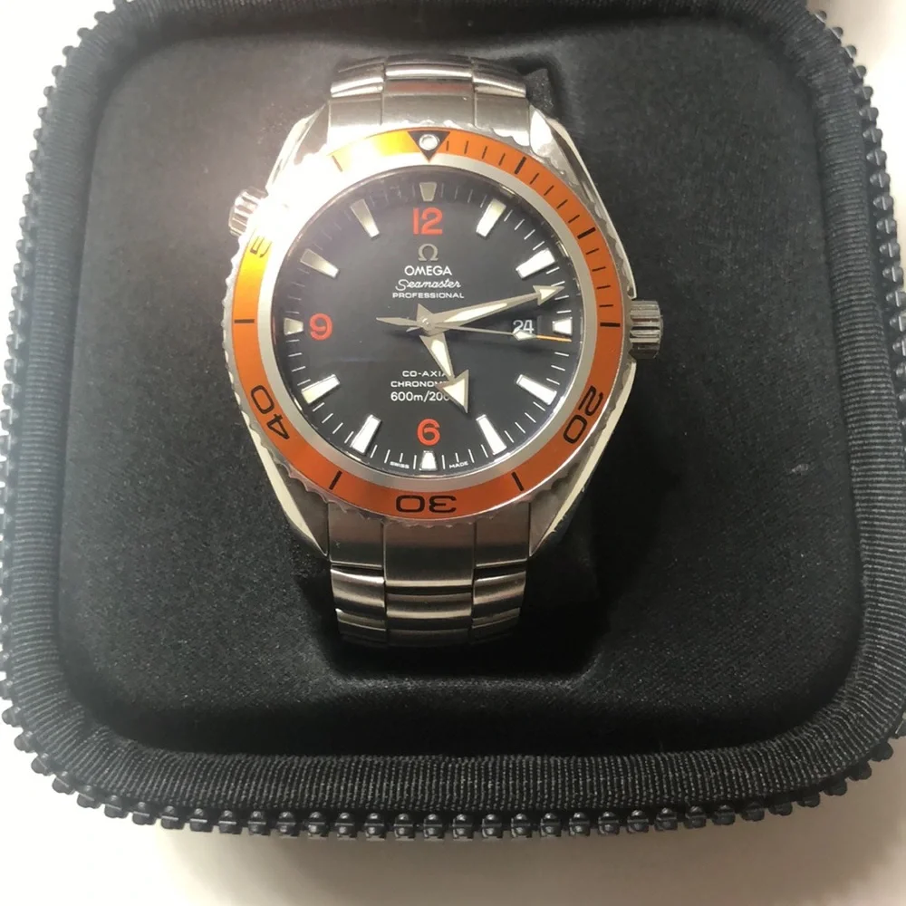OMEGA Planet Ocean Men's Black Watch Orange Bezel - Picture 2 of 5